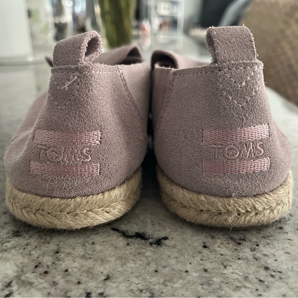 Lavender Toms suede espadrilles size 9 barely worn, soft and so comfortable - Picture 5 of 5